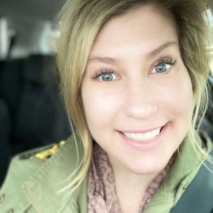 Meet your Posher, Abby